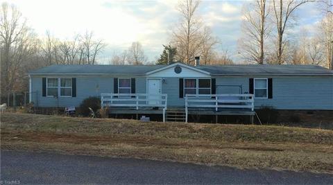 2739 Eagles Nest Ct, Trinity, NC 27370 photo 1