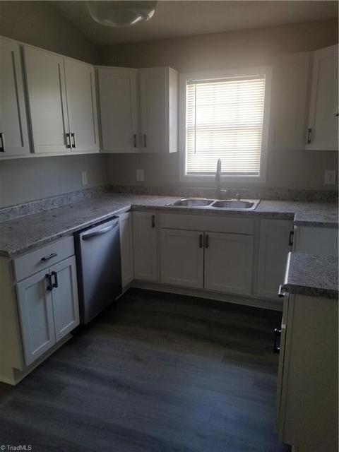 514 Meredith St, High Point, NC 27260 photo 8