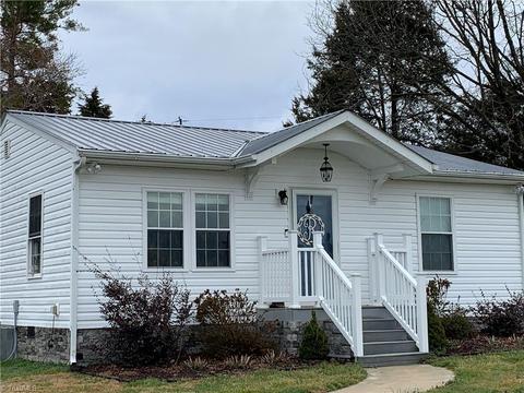 7741 Cedar Square Rd, Randleman, NC 27317 photo 2