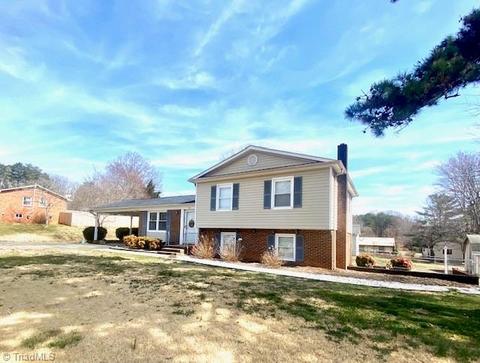 111 Pine St, King, NC 27021 photo 1