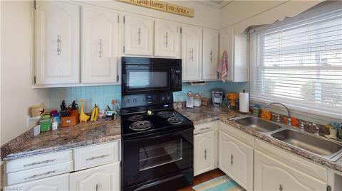 111 Pine St, King, NC 27021 photo 3