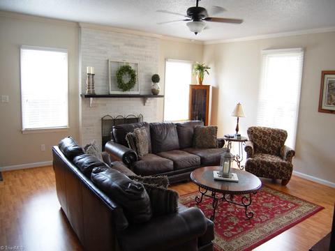 2502 Guyer St, High Point, NC 27265 photo 7