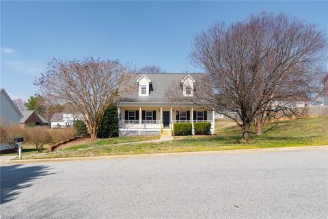 3911 Melco Ct, High Point, NC 27265 photo 4