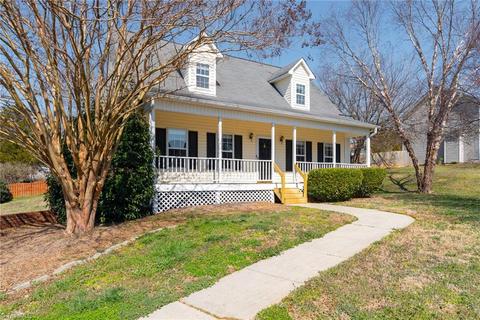 3911 Melco Ct, High Point, NC 27265 photo 2