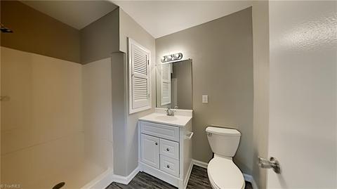 1416 Grantham Dr, High Point, NC 27265 photo 9