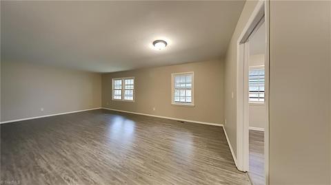 1416 Grantham Dr, High Point, NC 27265 photo 3