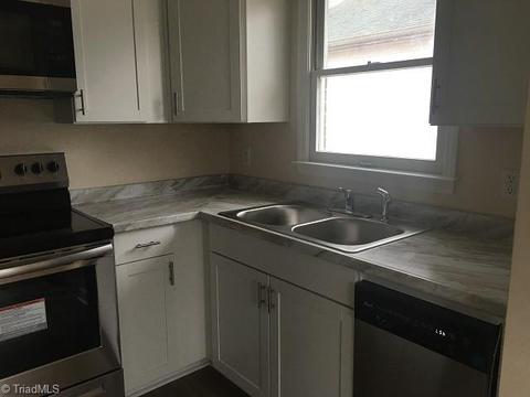 3231 N Centennial St, High Point, NC 27265 photo 4