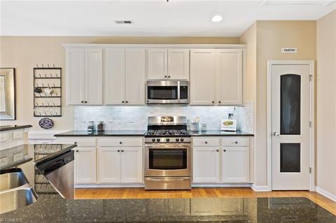 2429 Bearded Iris Ln, High Point, NC 27265 photo 23