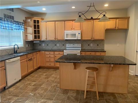 372 Mountain View Rd, King, NC 27021 photo 16