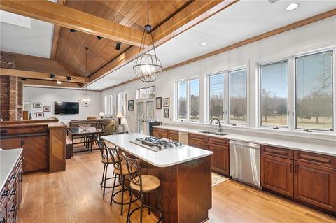 500 Burning Tree Cir, High Point, NC 27265 photo 22