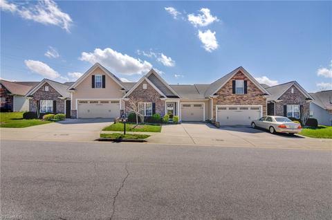 655 Chas Ct, High Point, NC 27265 photo 3