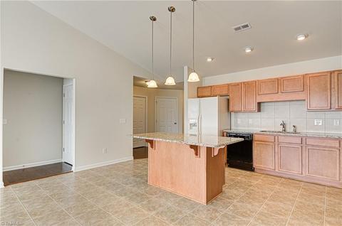 655 Chas Ct, High Point, NC 27265 photo 15