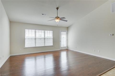 655 Chas Ct, High Point, NC 27265 photo 7