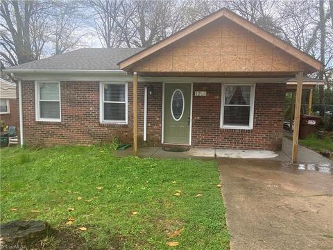 1221 Pearson Pl, High Point, NC 27260 photo 2