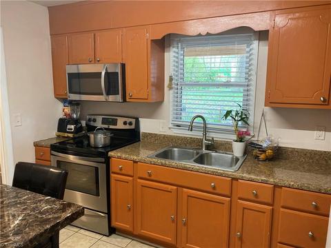 1221 Pearson Pl, High Point, NC 27260 photo 6