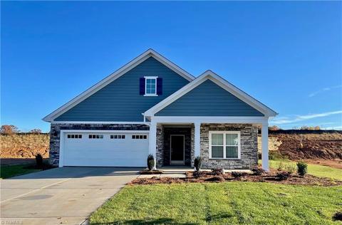 317 Mountain Maple Dr, King, NC 27021 photo 1