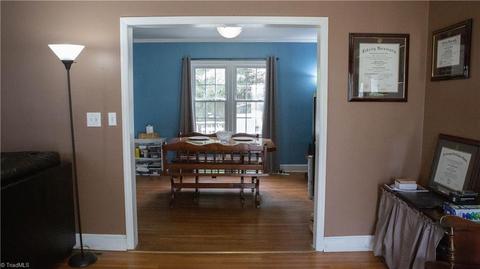 626 Rockspring Rd, High Point, NC 27265 photo 5
