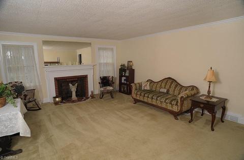 825 Maple Ave, Salisbury, NC 28144 photo 4