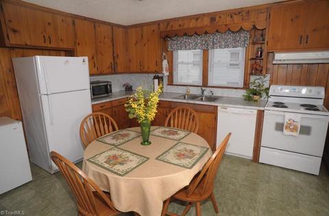 825 Maple Ave, Salisbury, NC 28144 photo 8