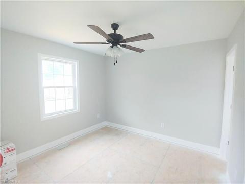 315 N 3rd Ave, Mayodan, NC 27027 photo 11