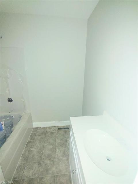 315 N 3rd Ave, Mayodan, NC 27027 photo 8