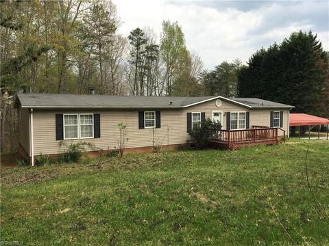 1183 Roy Tuttle Rd, Pinnacle, NC 27043 photo 1