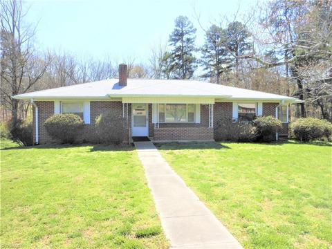 Meadowlands Winston Salem Nc Real Estate Homes For Sale Movoto