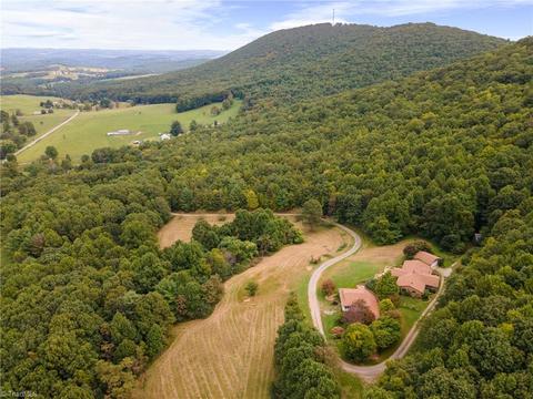 196 Low Gap Rd, Floyd, VA 24091 photo 6