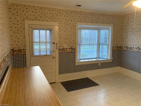 293 Pine Rd, Eden, NC 27288 photo 5