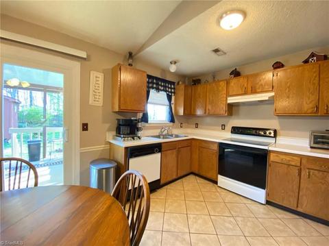 511 Westover Dr, High Point, NC 27265 photo 7