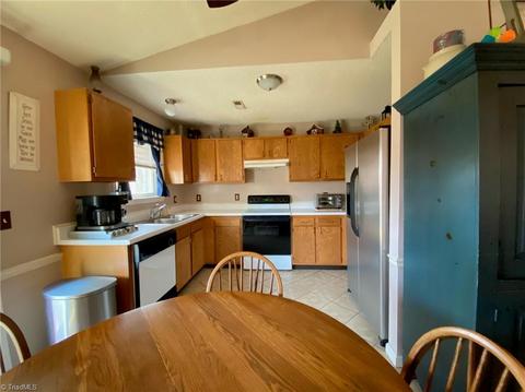 511 Westover Dr, High Point, NC 27265 photo 9