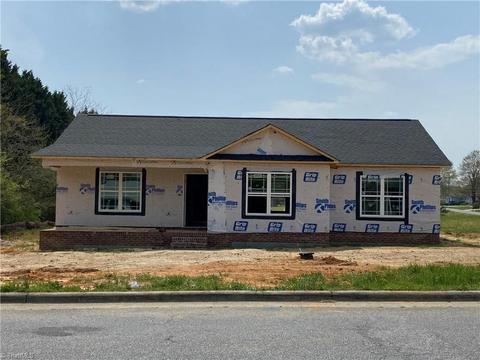 233 Sealy Dr, Trinity, NC 27370 photo 1