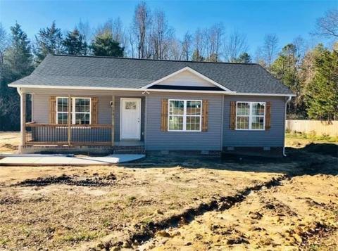 233 Sealy Dr, Trinity, NC 27370 photo 2
