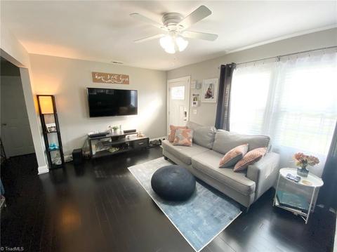 1213 Guyer St, High Point, NC 27262 photo 4