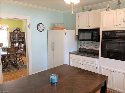 1423 Meadow Rd, Eden, NC 27288 photo 18