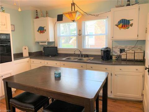 1423 Meadow Rd, Eden, NC 27288 photo 16