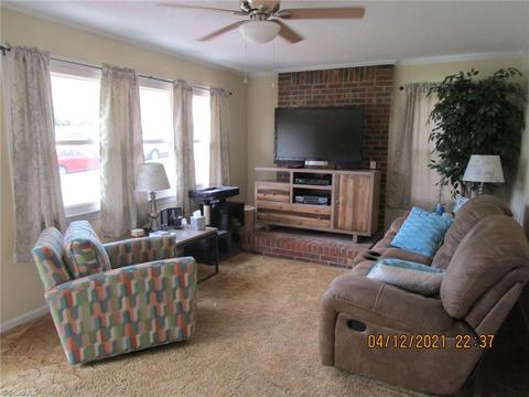 1632 Larkin St, High Point, NC 27262 photo 8