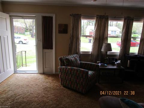 1632 Larkin St, High Point, NC 27262 photo 5