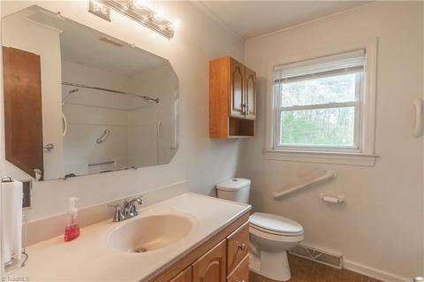 1070 E Pine St, Mount Airy, NC 27030 photo 6