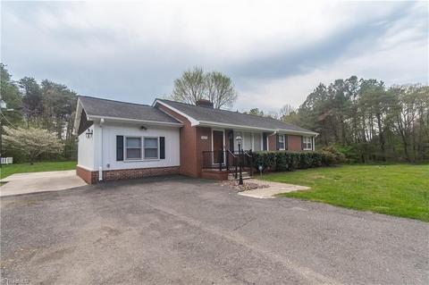 1070 E Pine St, Mount Airy, NC 27030 photo 14