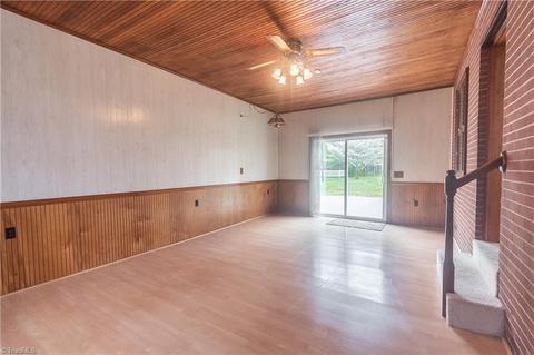 1070 E Pine St, Mount Airy, NC 27030 photo 3
