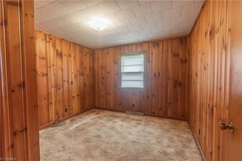1070 E Pine St, Mount Airy, NC 27030 photo 9