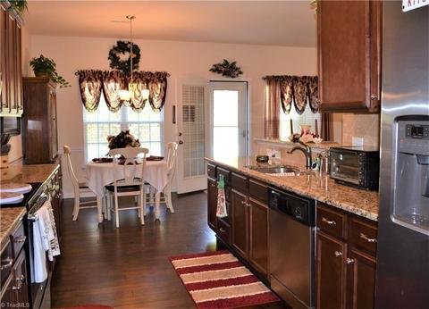 744 Forester Ct, High Point, NC 27265 photo 6
