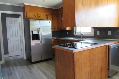 192 Eaton Dr, High Point, NC 27265 photo 9