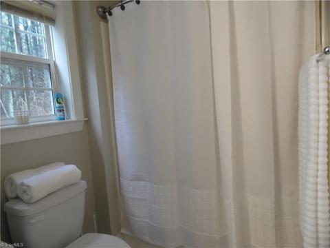 75 River Pointe Ln, Sparta, NC 28675 photo 17
