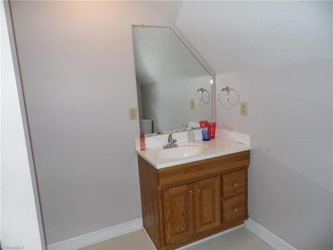 75 River Pointe Ln, Sparta, NC 28675 photo 25