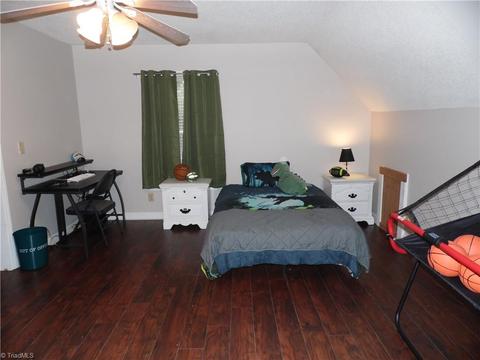 75 River Pointe Ln, Sparta, NC 28675 photo 20