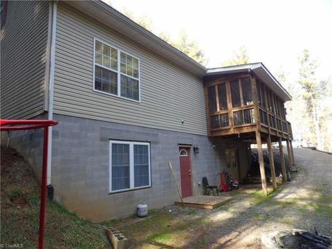 75 River Pointe Ln, Sparta, NC 28675 photo 47