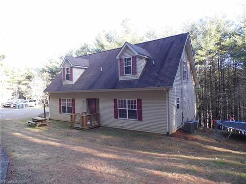 75 River Pointe Ln, Sparta, NC 28675 photo 34
