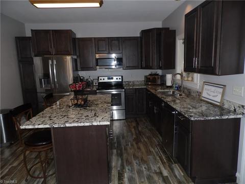 75 River Pointe Ln, Sparta, NC 28675 photo 12